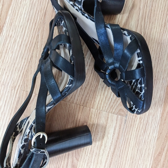 Ladies Heels - Picture 7 of 9